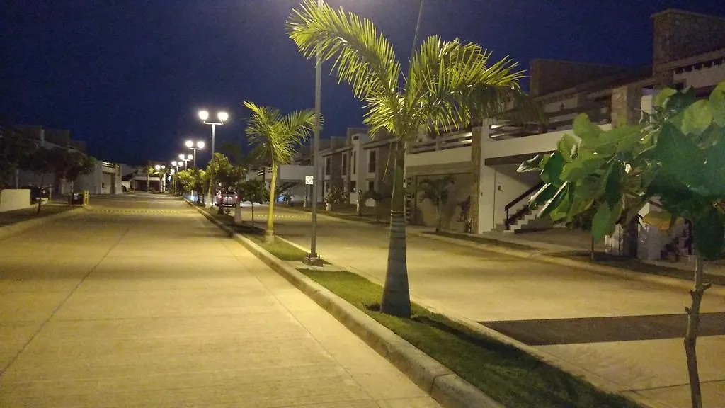 הוילה מזטלן Hogar Pacifico בית נופש